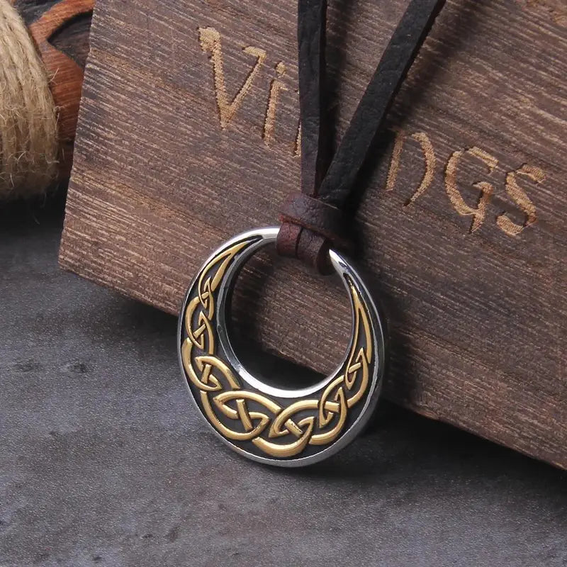 Celtic Knot Circular Pendant Necklace